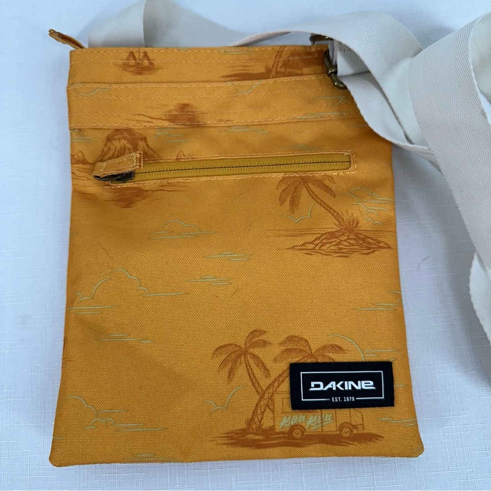 Dakine Yellow Hawaiian Print Crossbody Bag